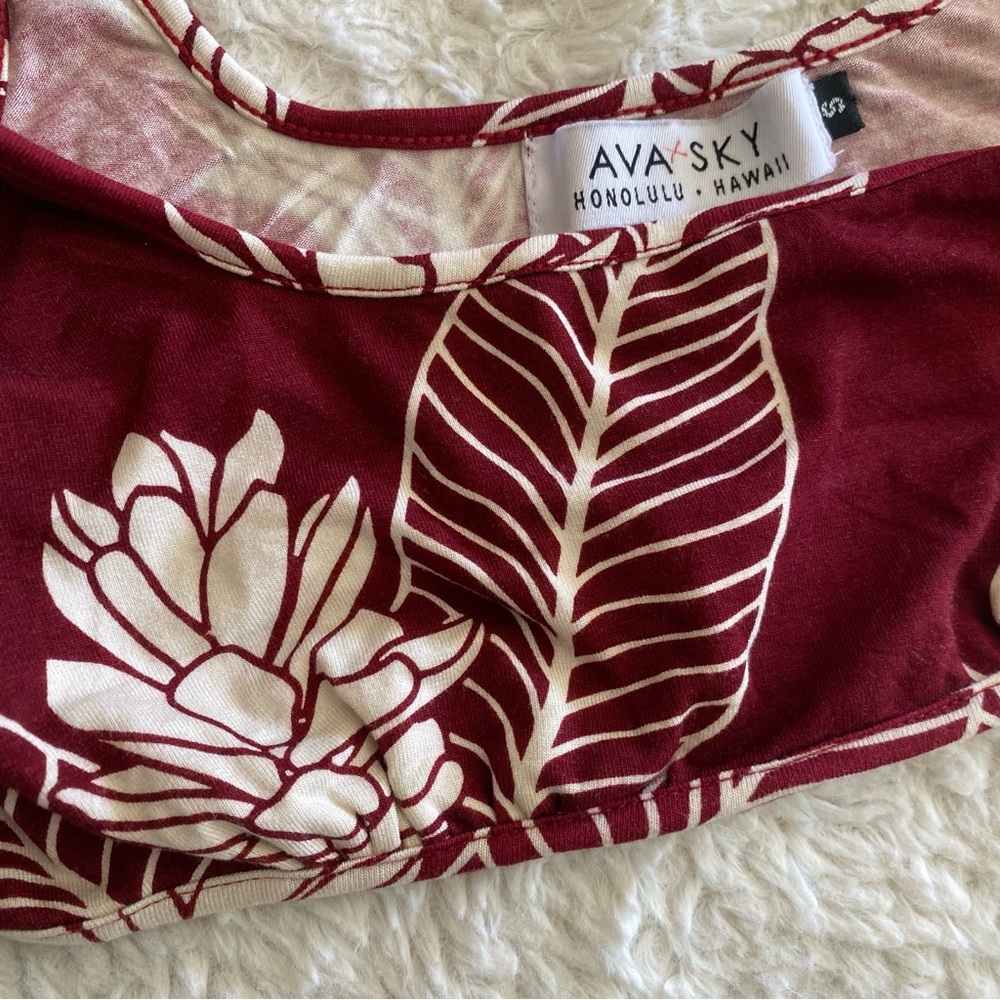 Ava sky Honolulu Hawaii women’s size small